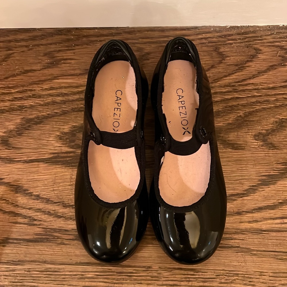 Girls Capezio tap shoes- 9.5M -Black- Plus free Bloch ballet shoes (9.5)